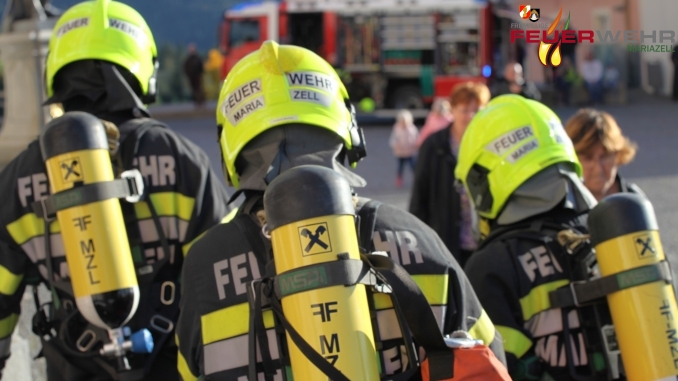 Symbolbld: Atemschutztrupp FF Mariazell Fotocredit: FeuerwehrOBJEKTIV Symbolbld: Atemschutztrupp FF Mariazell Fotocredit: www.feuerwehrobjektiv.at
